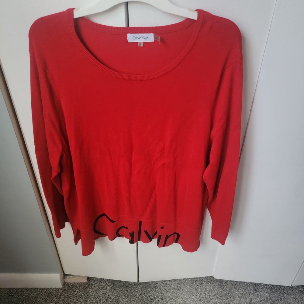 I selling this beautiful blouse